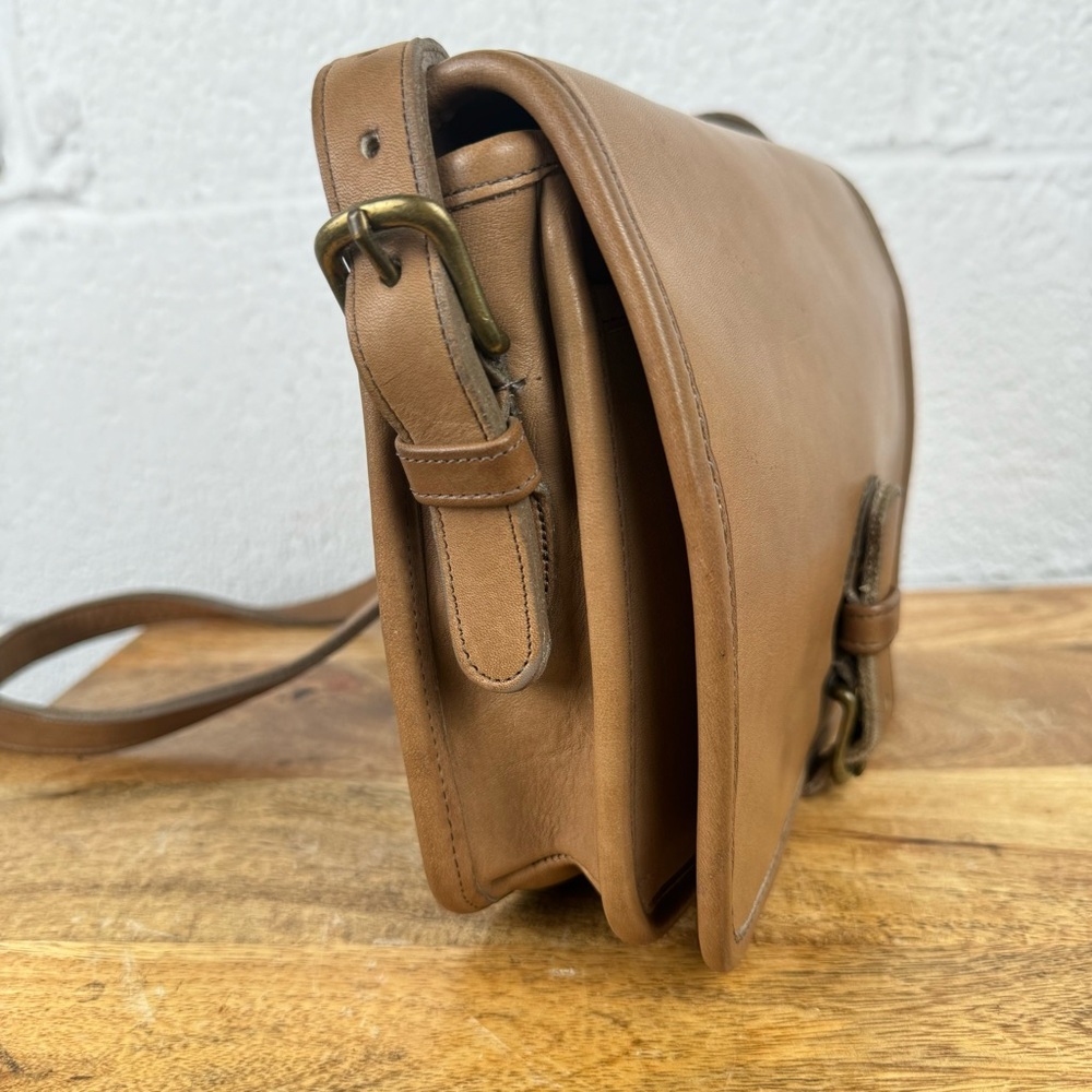 Vintage Coach Medium Saddle Pouch Crossbody Glove-Tanned Leather – Made in NYC - Picture 2 of 16